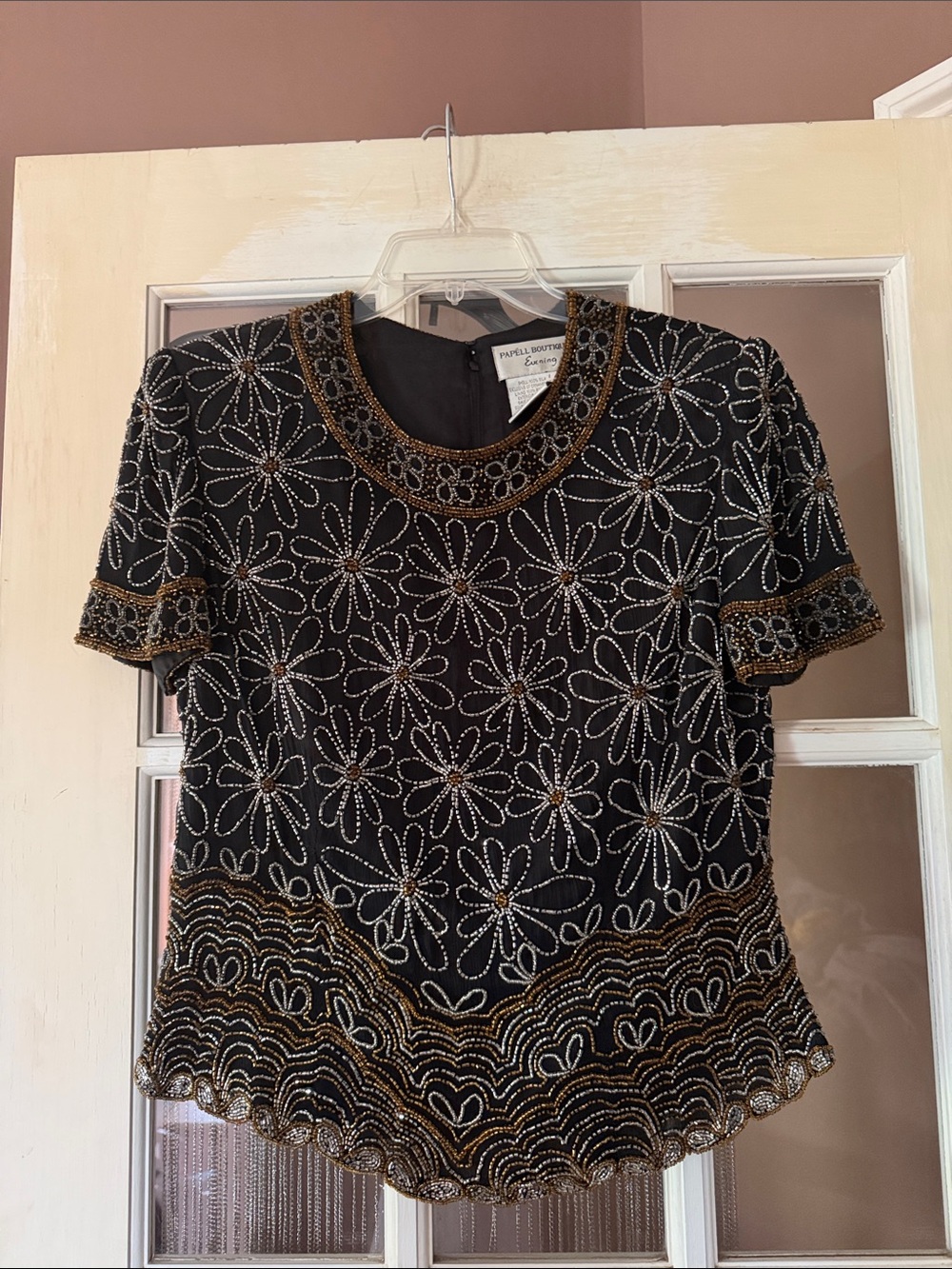 Beautiful Papell Boutique Black Beaded Floral Short Sleeve Blouse. 100% silk